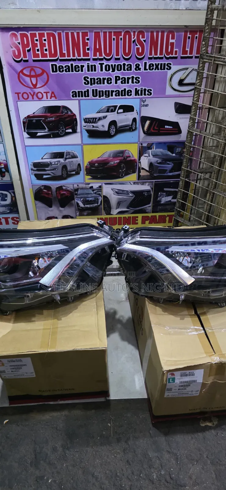 Complete Set of Head Lamp Toyota Rav4 2018/19