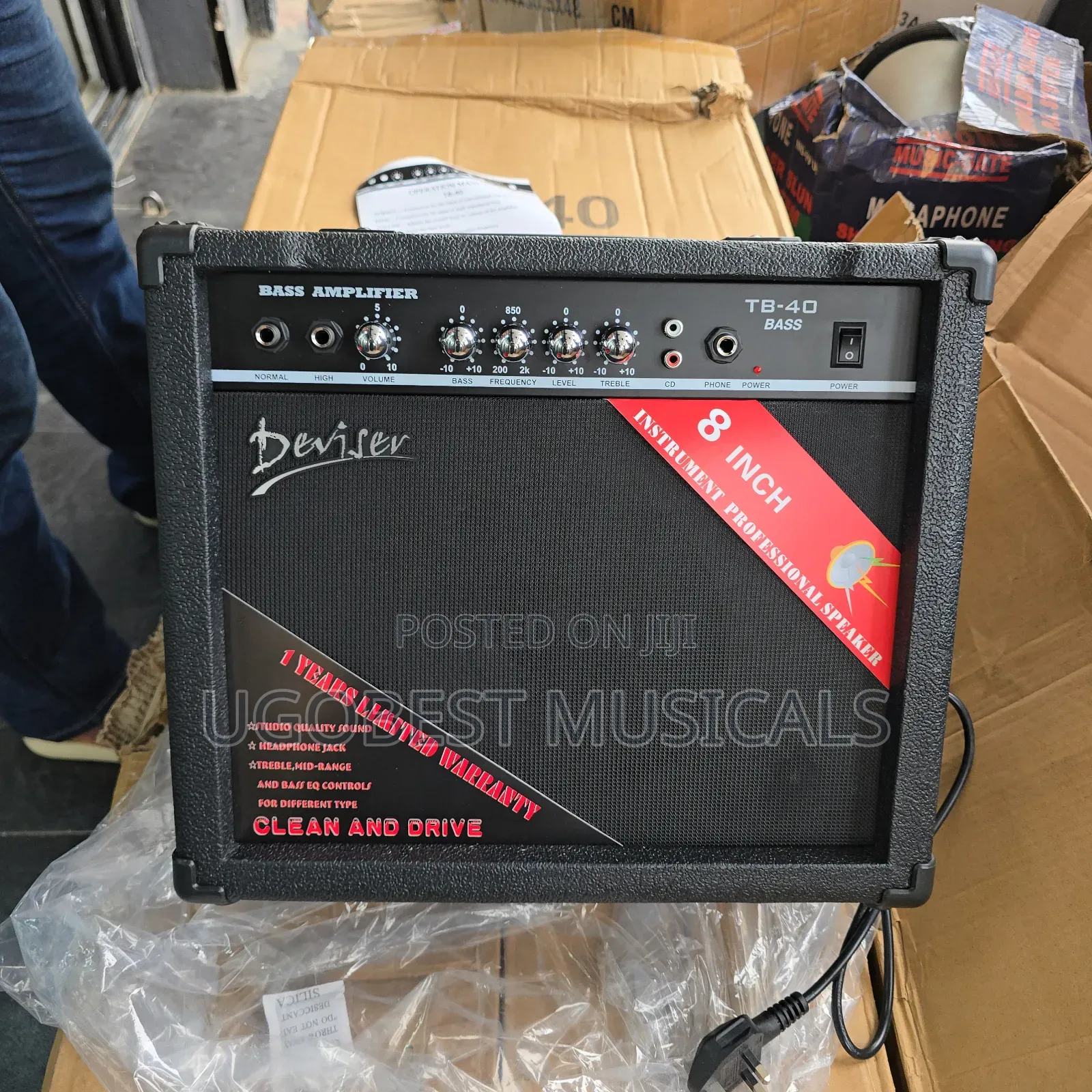 Deviser Tb-40 40w Bass Combo Amp - Punchy, Portable Power for Bassists
