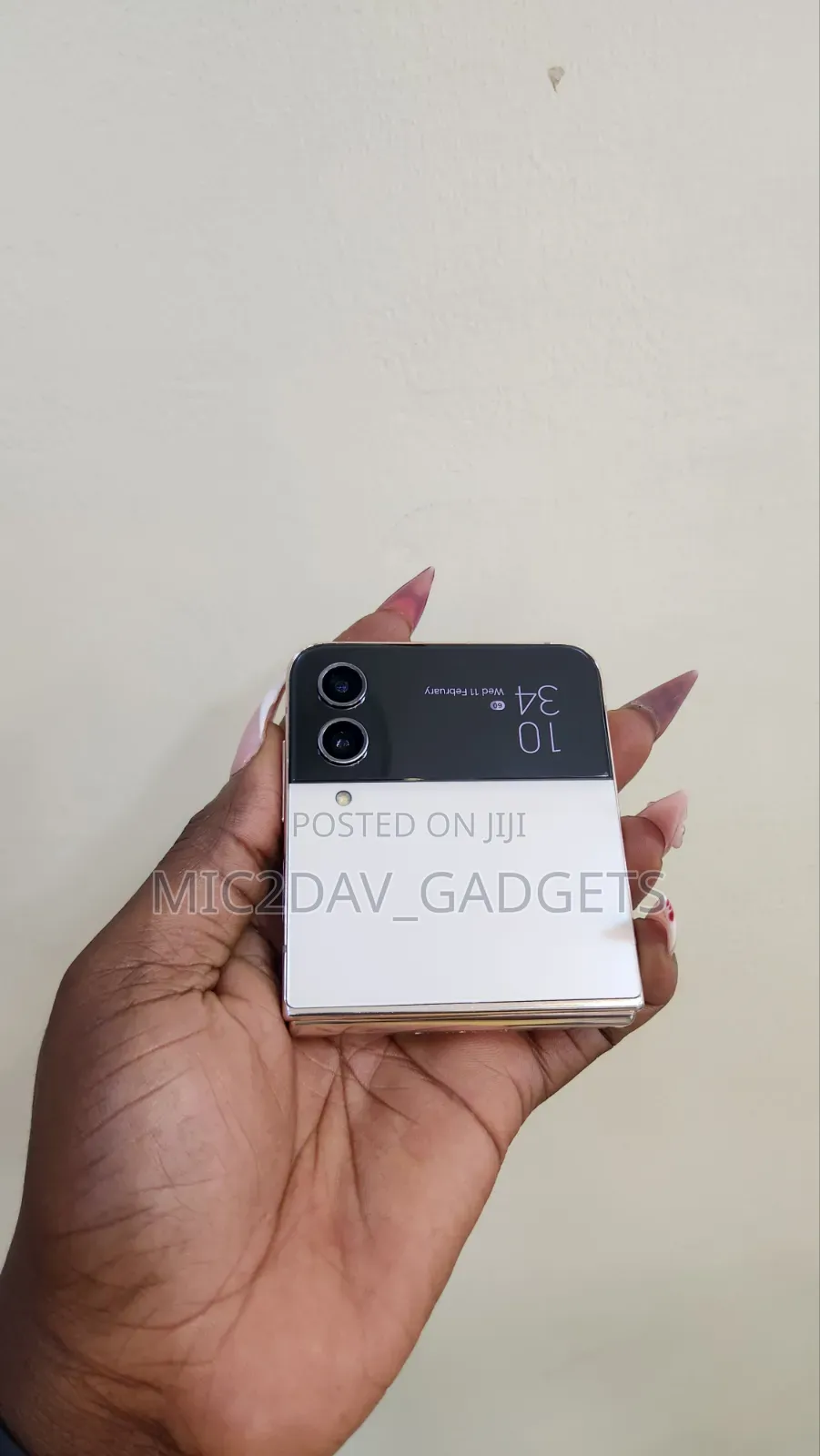 Samsung Galaxy Z Flip4 256 GB Gold