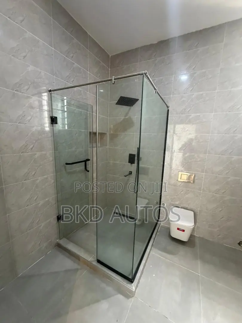 4bdrm Duplex in Ikota for sale