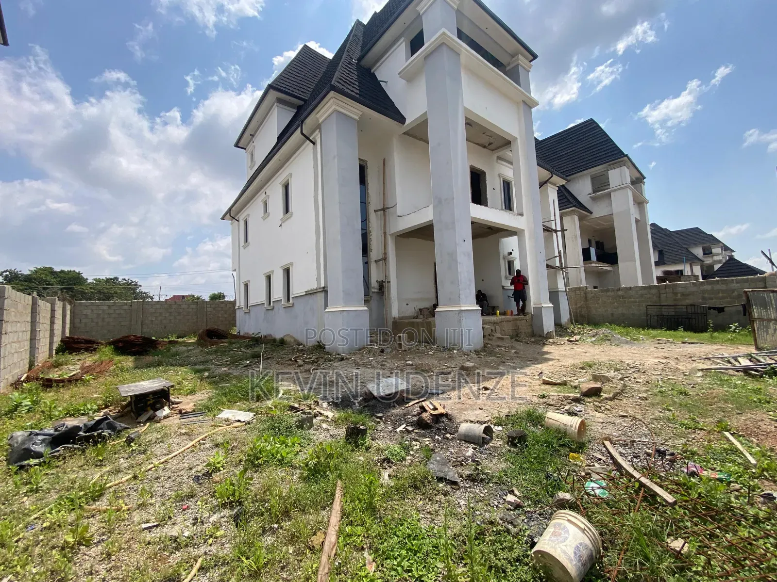5bdrm Duplex in Dakwo District for sale