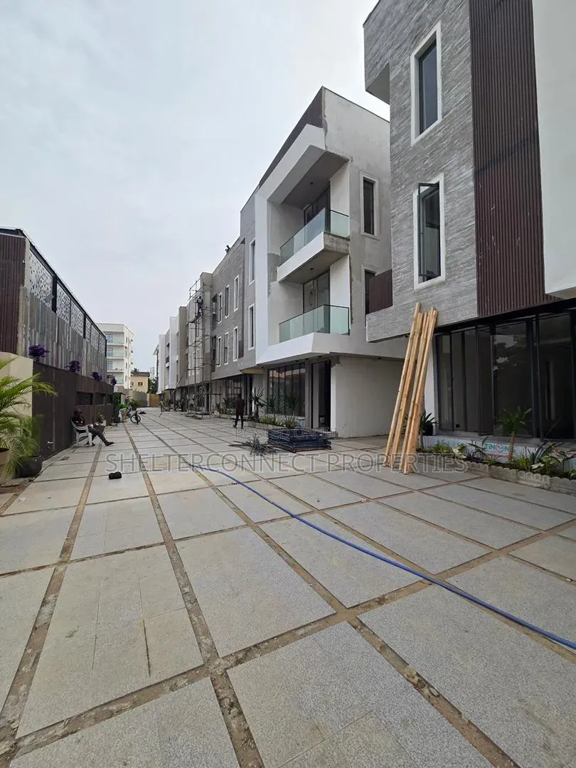 5bdrm Duplex in Ikoyi S.W for sale
