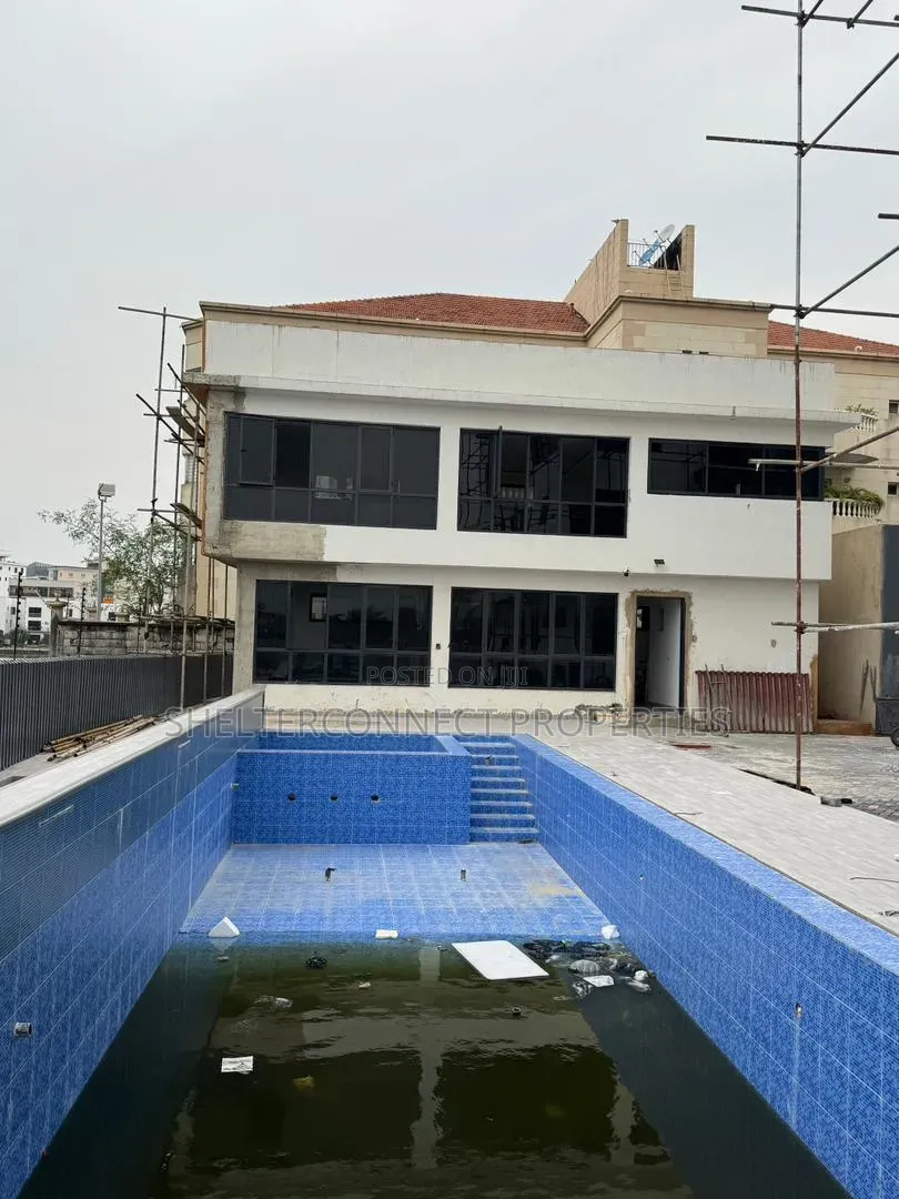 4bdrm Maisonette in Banana Island for sale