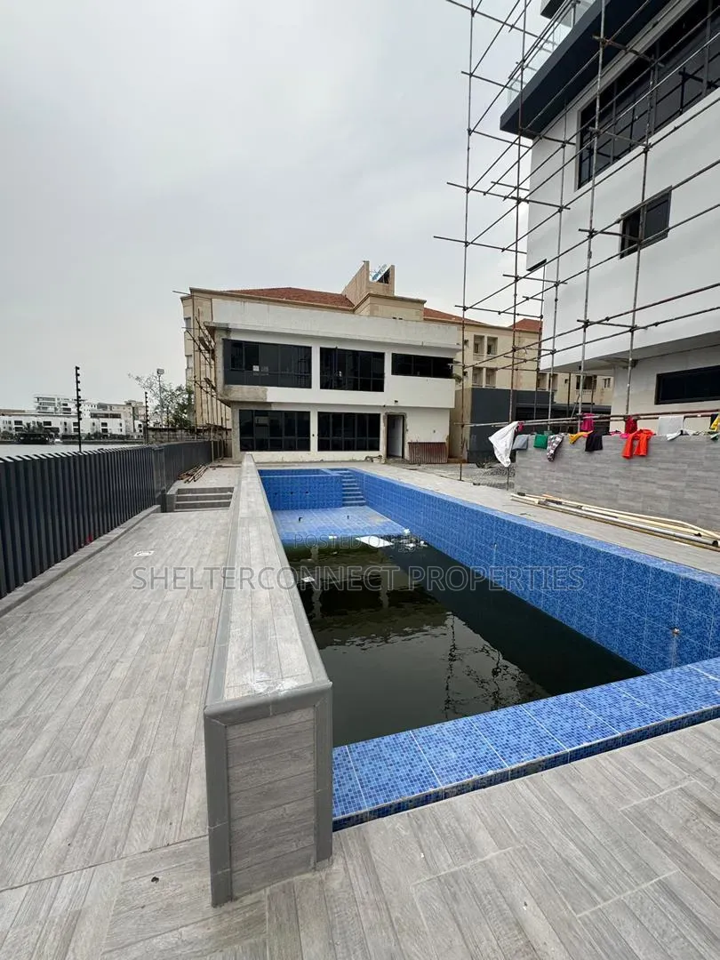 4bdrm Maisonette in Banana Island for sale