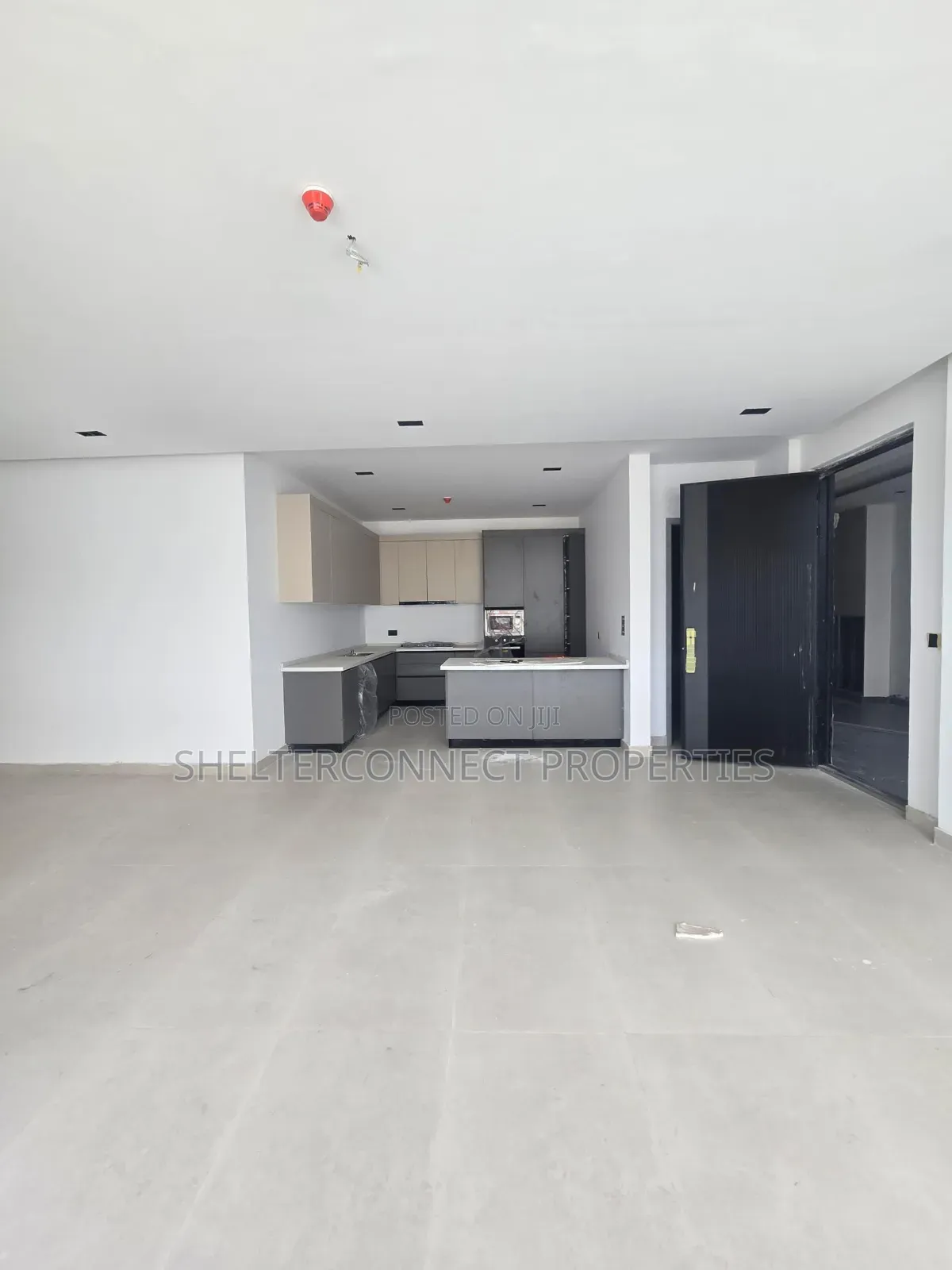 3bdrm Apartment in Lekki Phase 1 for sale