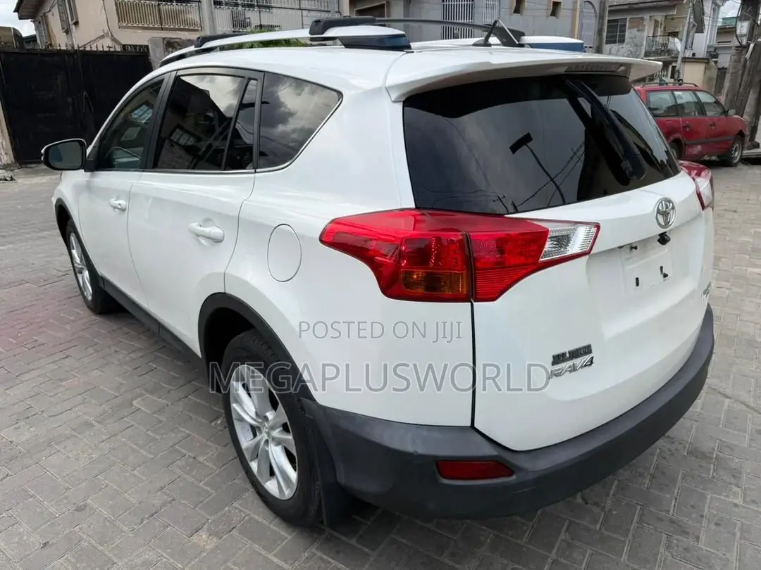 Toyota RAV4 Limited AWD (2.5L 4cyl 6A) 2013 White