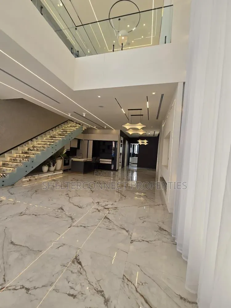 5bdrm Duplex in Lekki Phase 1 for sale