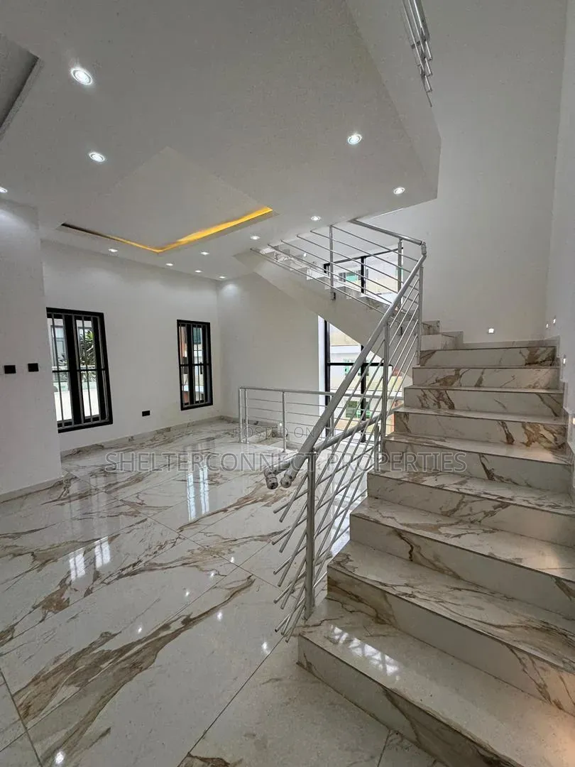 6bdrm Duplex in Lekki Phase 1 for sale