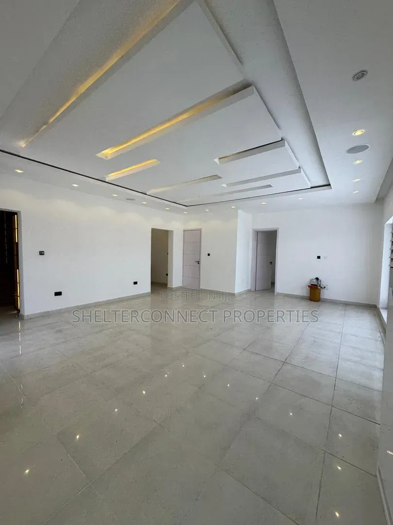 6bdrm Duplex in Lekki Phase 1 for sale