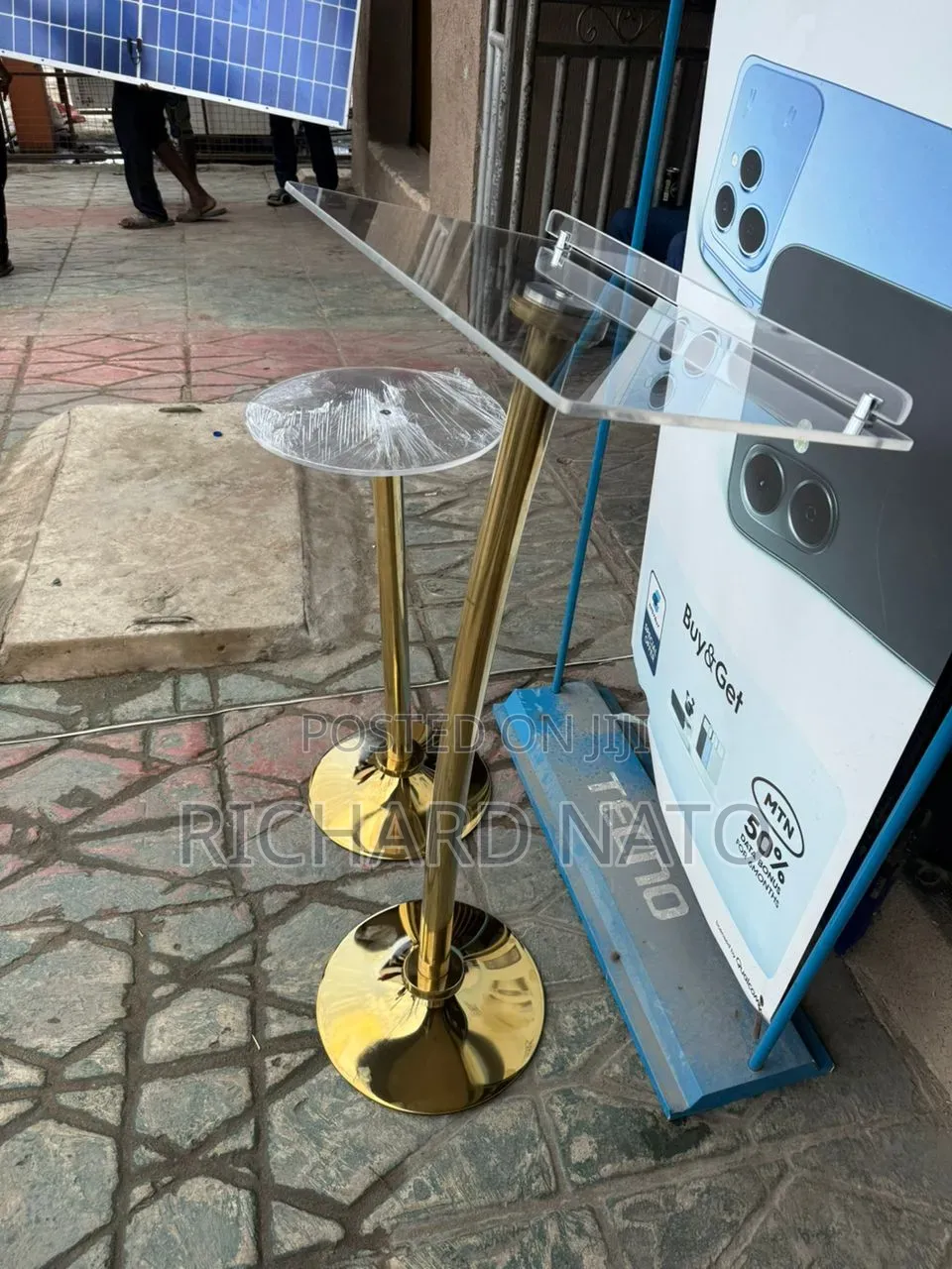 Zeal Stand Golden Acrylic Single Pole Pulpit