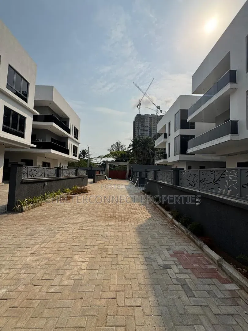 6bdrm Duplex in Ikoyi S.W for sale