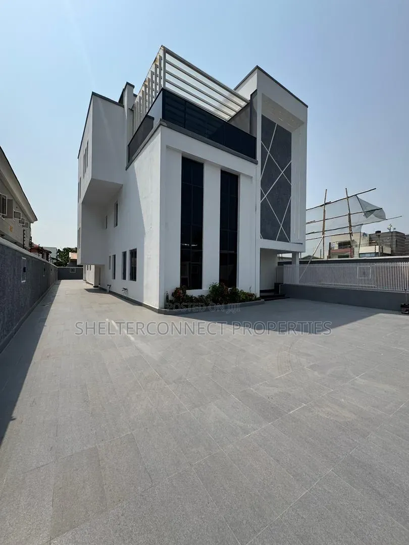 5bdrm Duplex in Lekki Phase 1 for sale