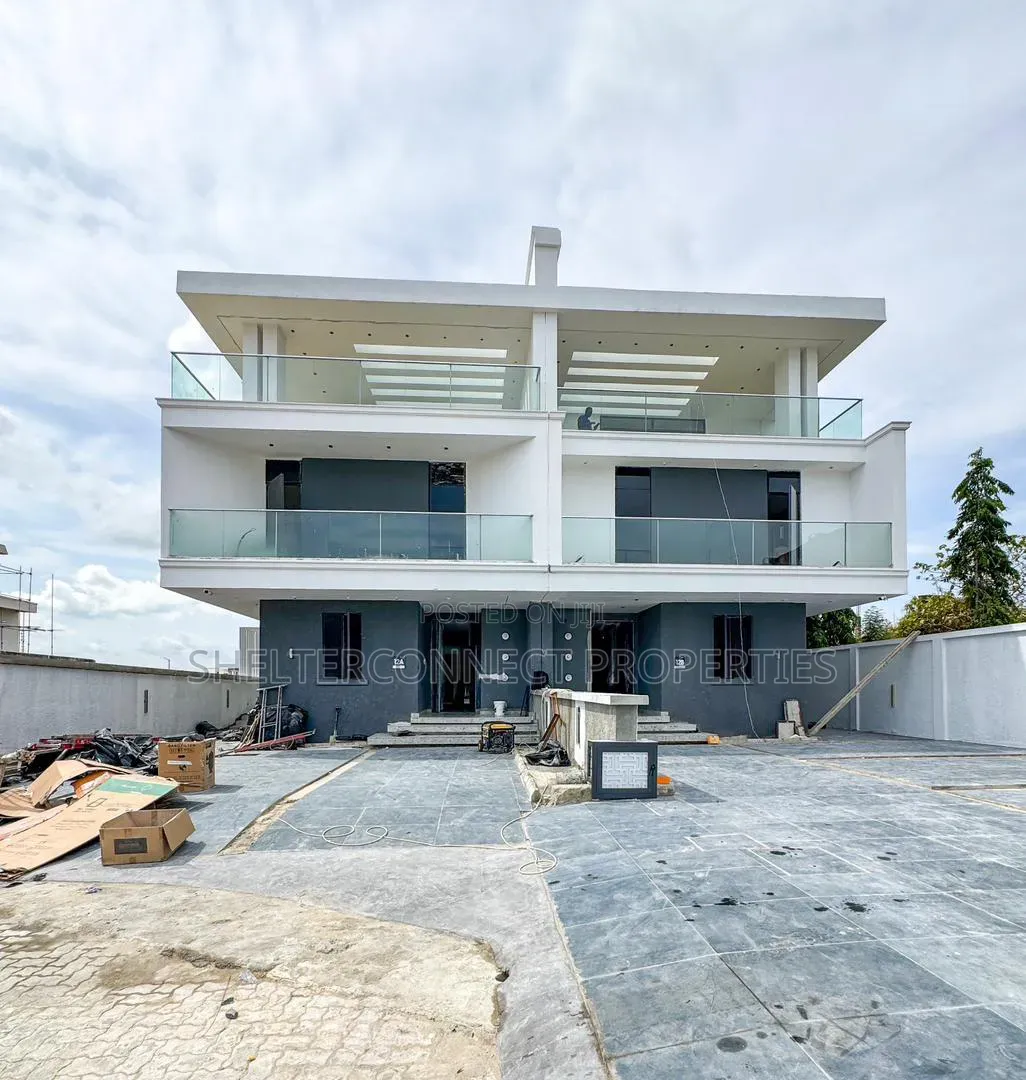 5bdrm Duplex in Ikate for sale