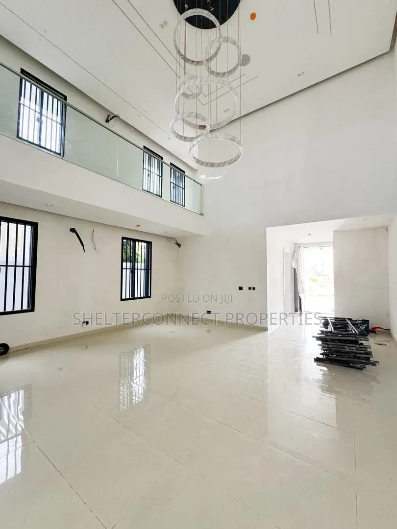 5bdrm Duplex in Ikate for sale