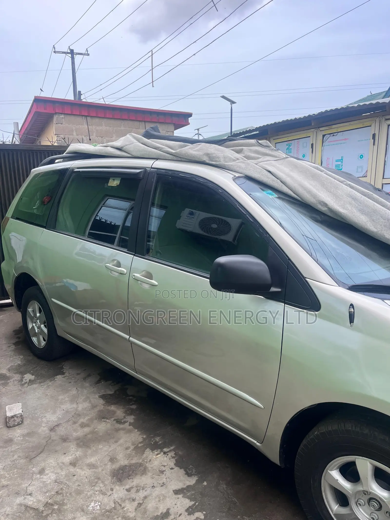 Toyota Sienna 2005 Silver