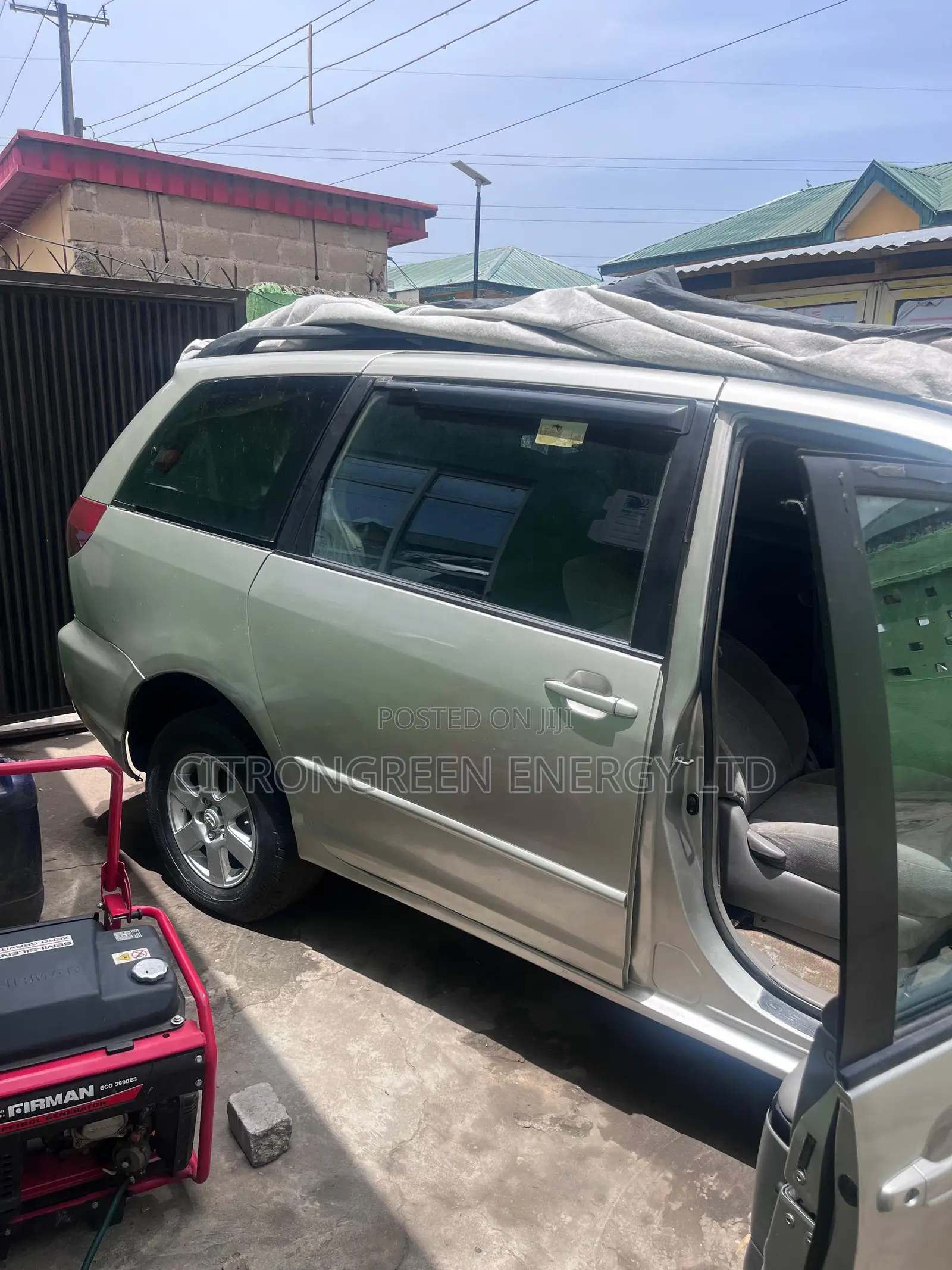 Toyota Sienna 2005 Silver