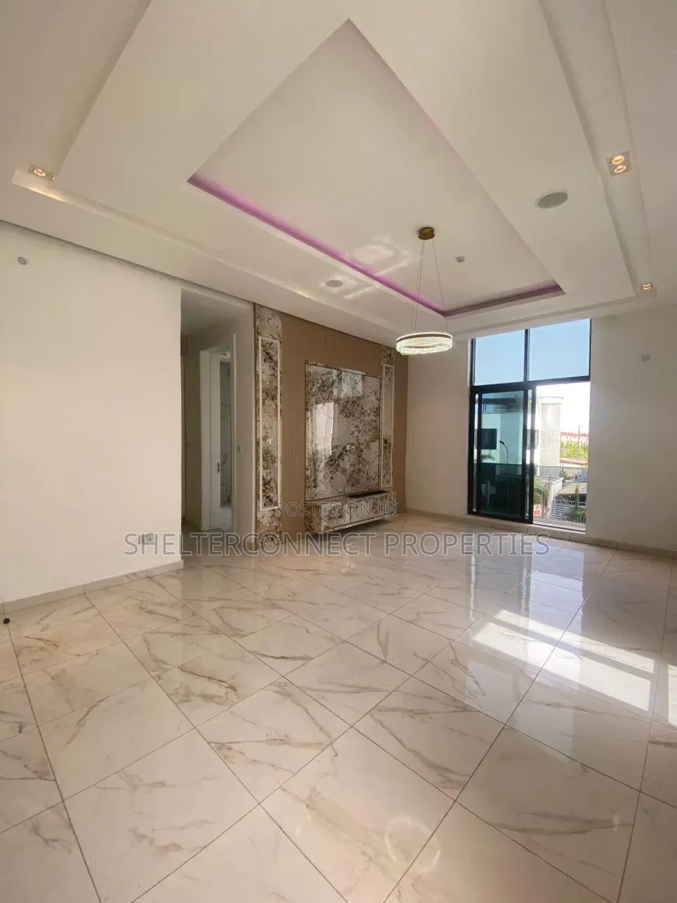 5bdrm Duplex in Osapa london for sale