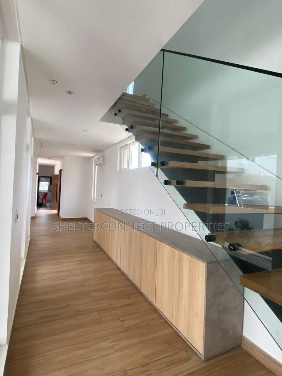 4bdrm Duplex in Osapa london for sale