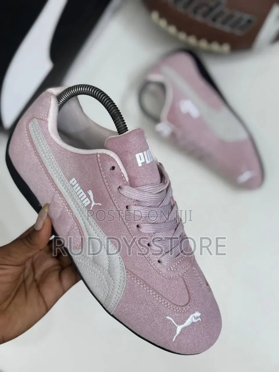 Blush Glide Women’S Sneakers / Buy Ome Get a Free Sock