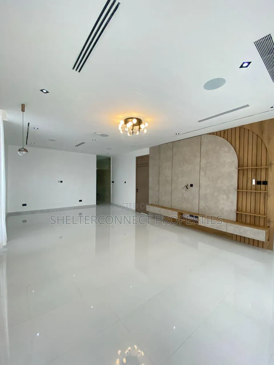 5bdrm Duplex in Ikate for sale