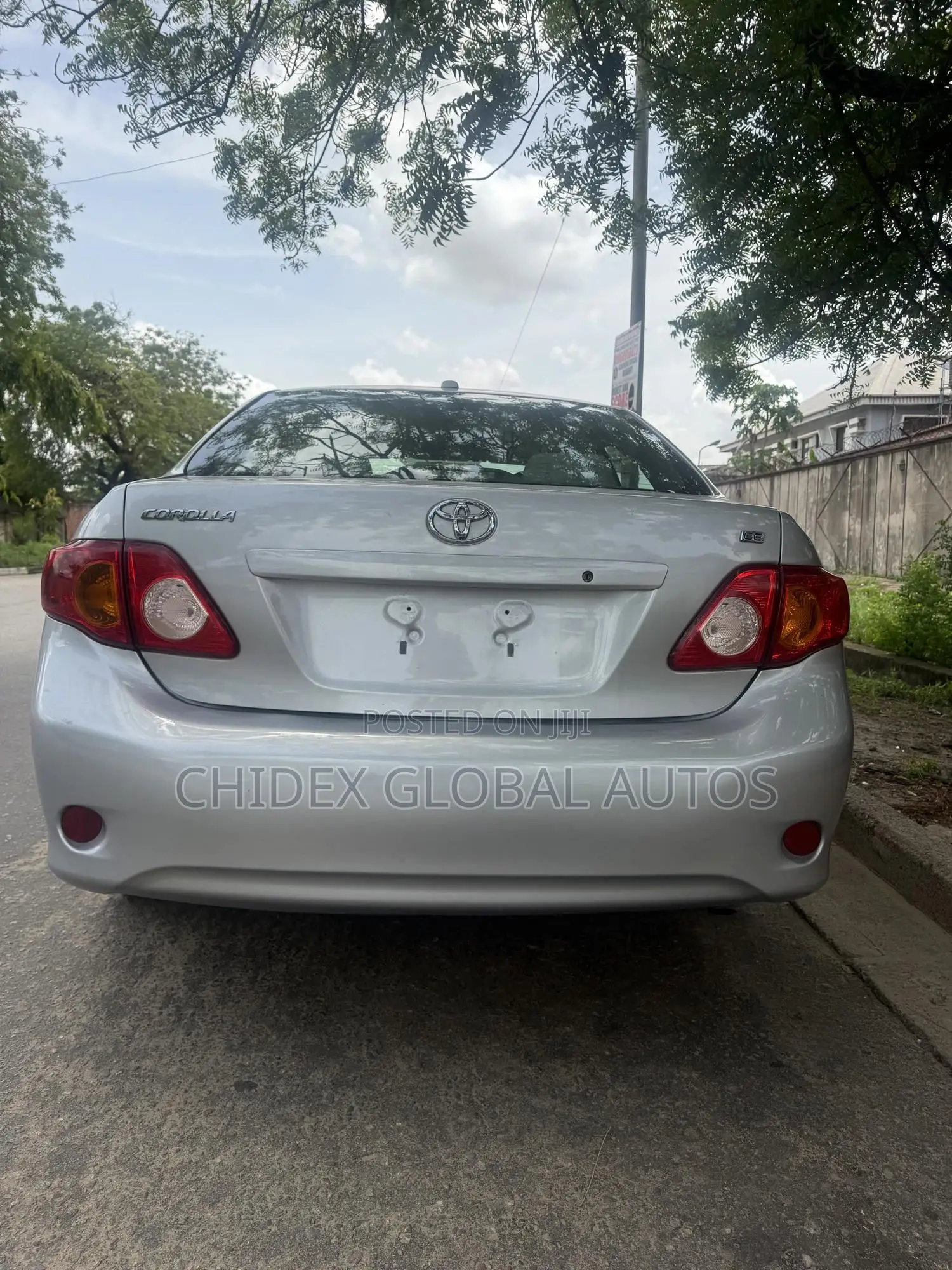Toyota Corolla LE 4dr Sedan (1.8L 4 cyl 4A) 2009 Silver