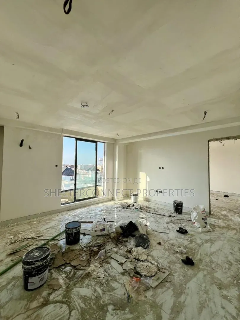 2bdrm Apartment in Chevron for sale