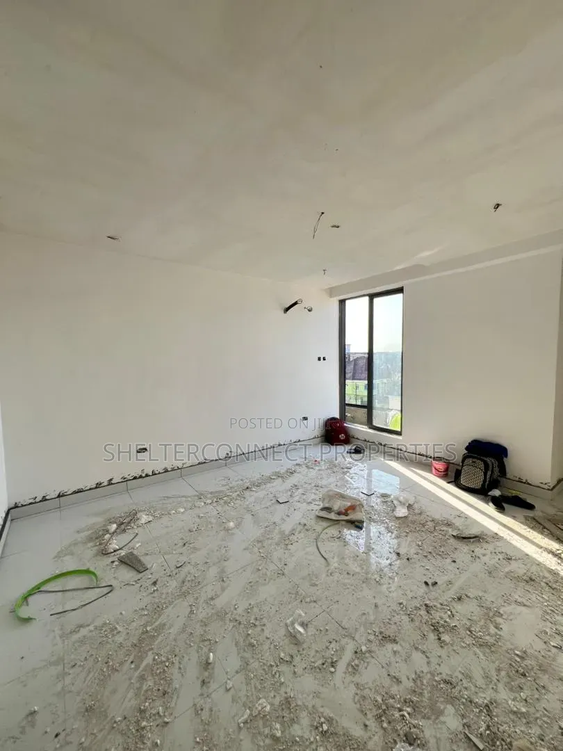 2bdrm Apartment in Chevron for sale