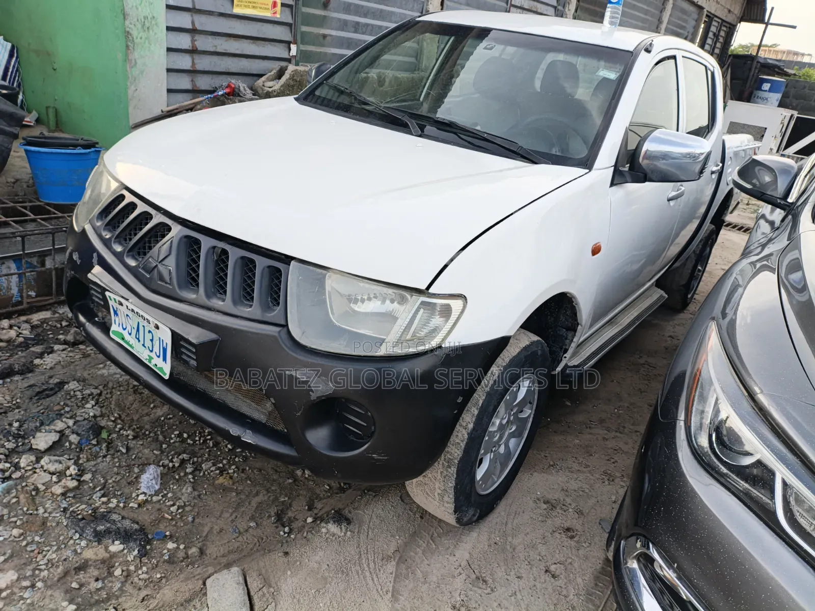 Mitsubishi L200 2012 White