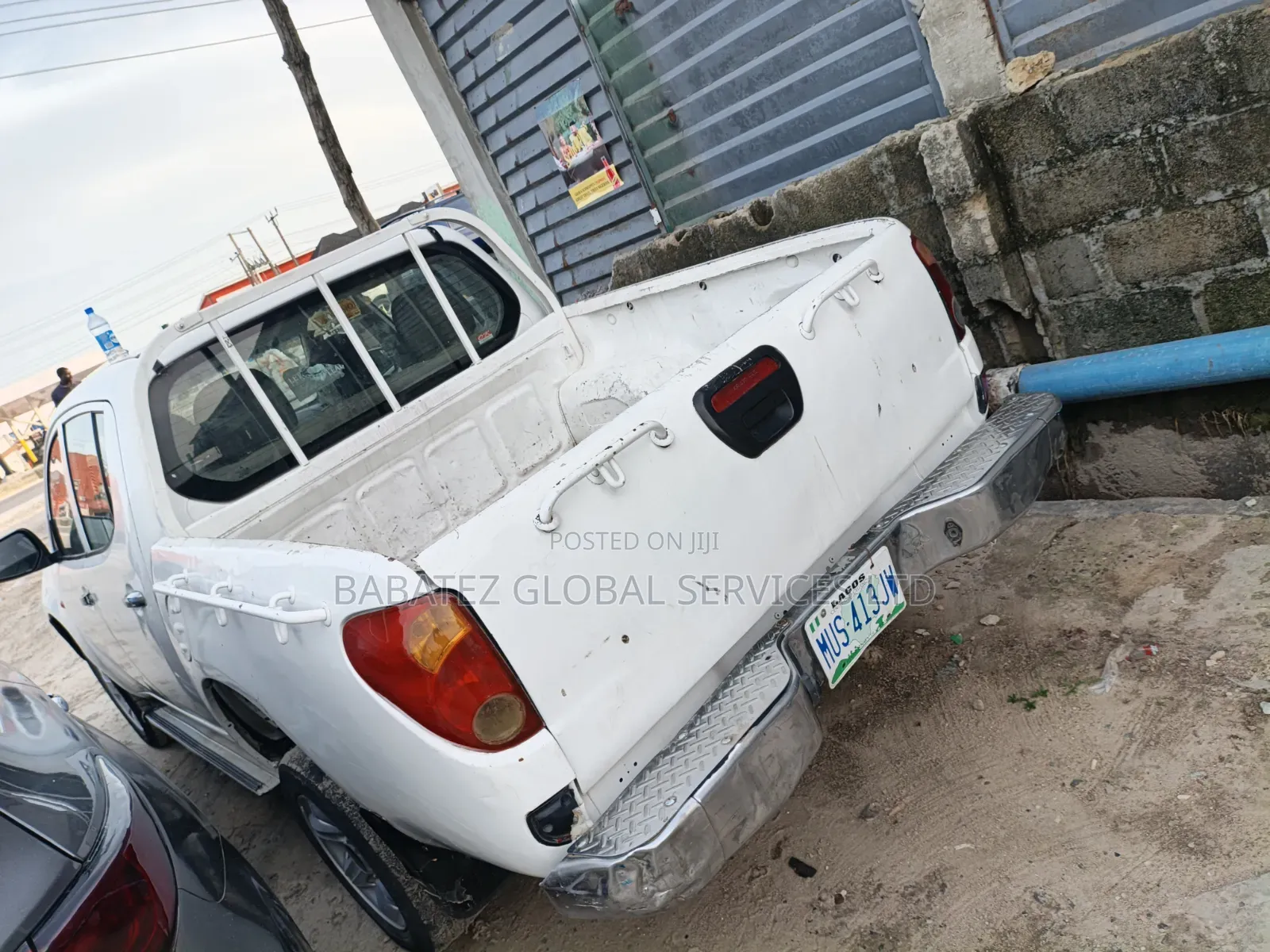 Mitsubishi L200 2012 White