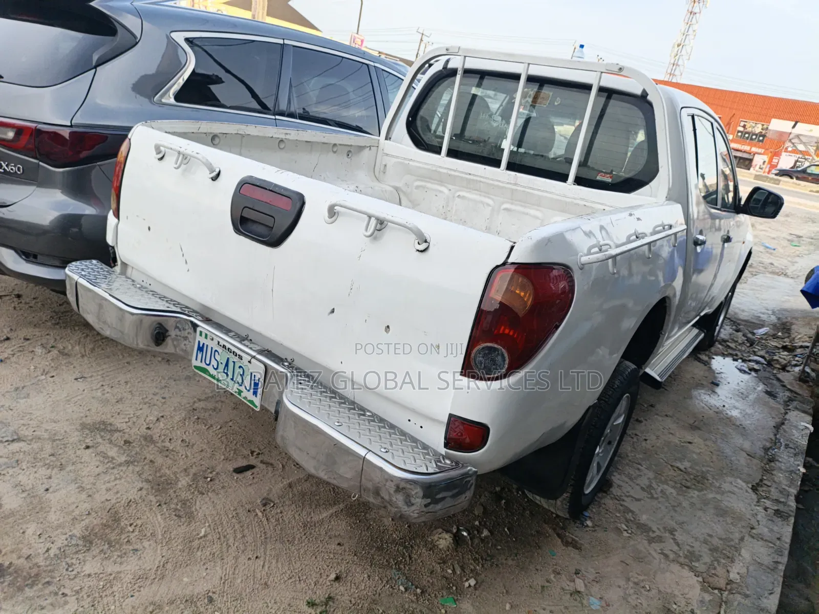 Mitsubishi L200 2012 White