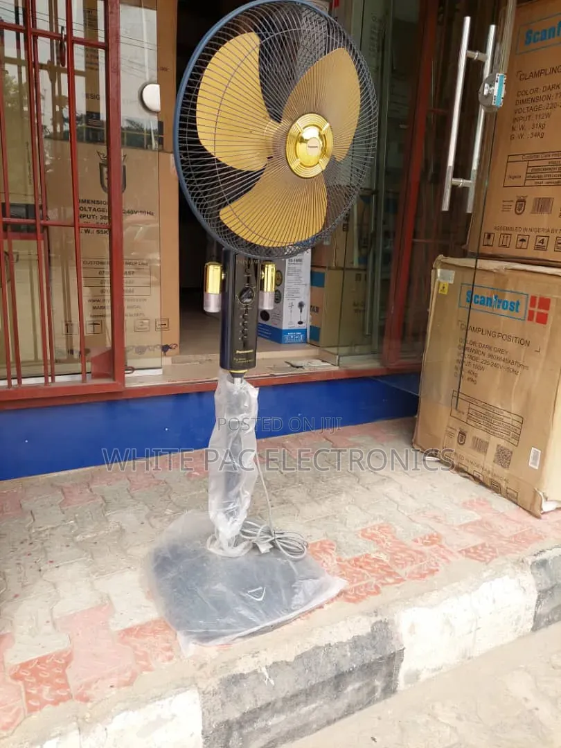 Panasonic 16'inch's Standing Fan 3 Speed With Light and Timer > 5 Yrs