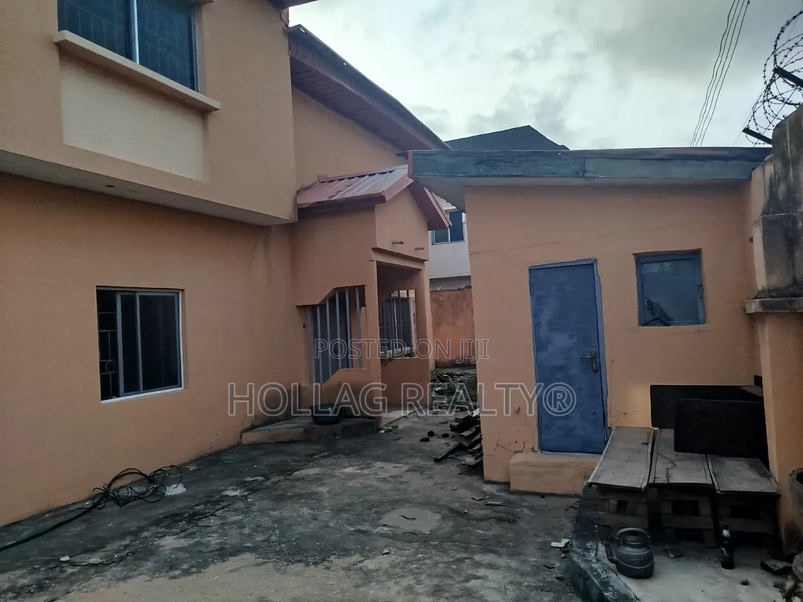 3bdrm Block of Flats in Ago Palace for sale