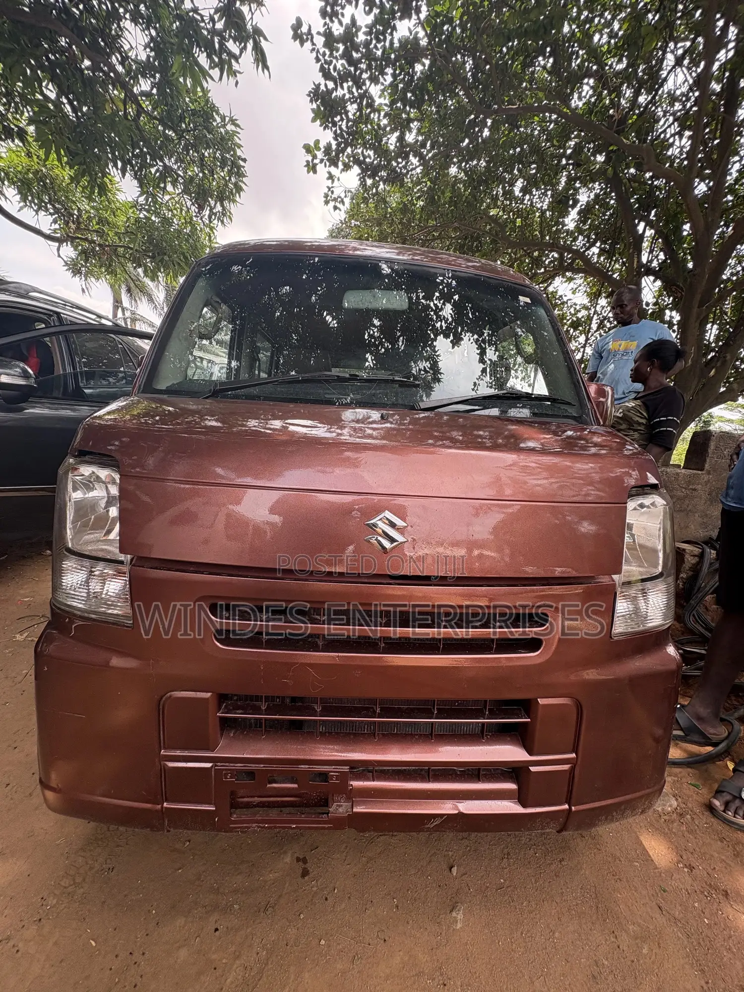 Suzuki Every 2012 Brown