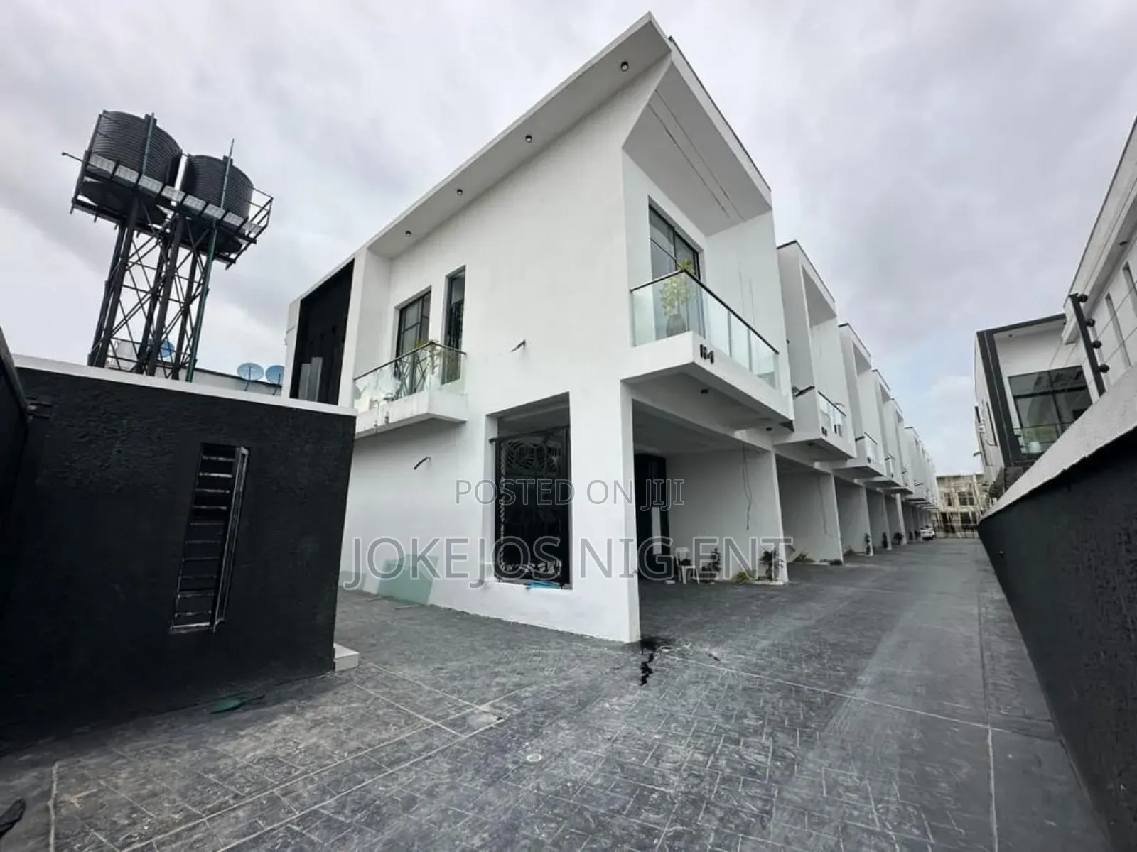 3bdrm Duplex in Ikota Gra Lekki for sale