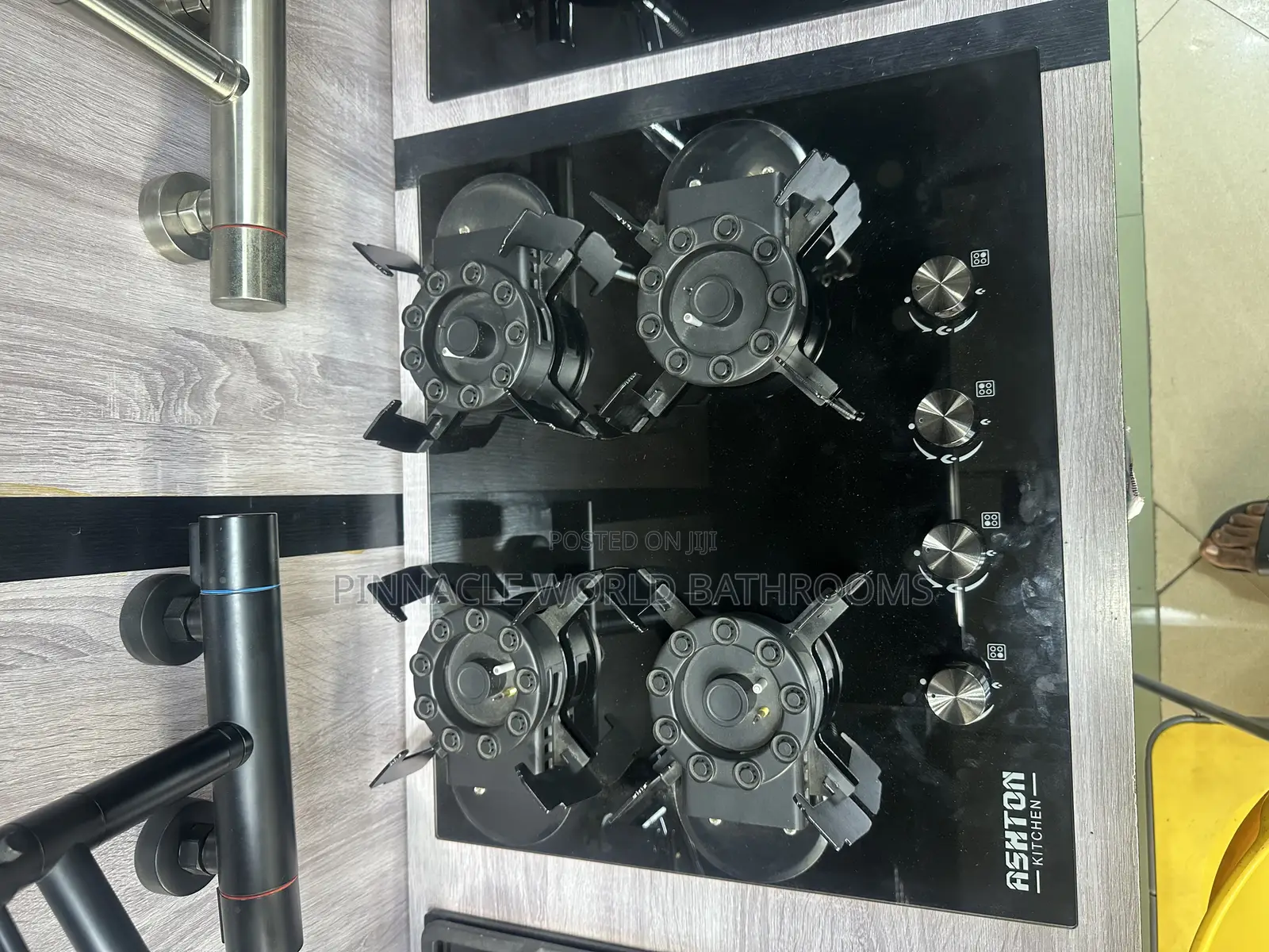 60cm Glass Flip Up 4 Burner Gas Cooker Built In