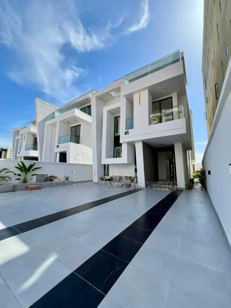 5bdrm Duplex in Lekki Phase 1 for sale