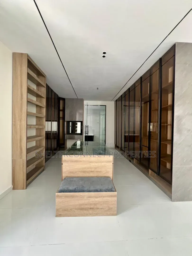 5bdrm Duplex in Lekki Phase 1 for sale