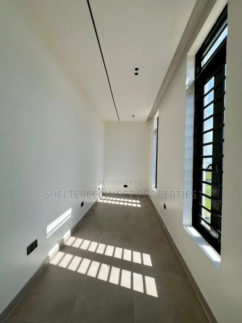 5bdrm Duplex in Lekki Phase 1 for sale