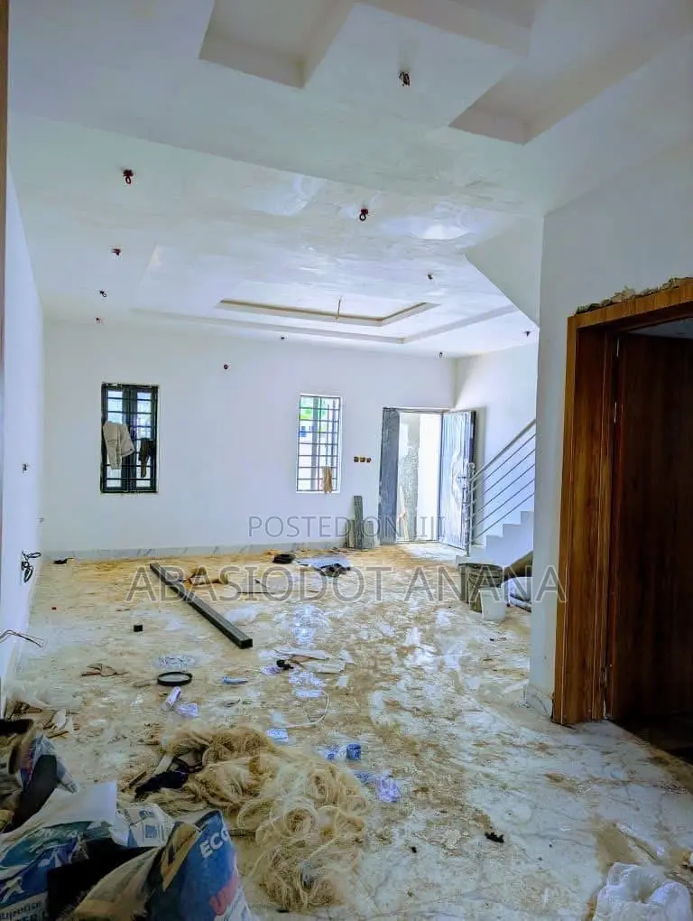 2bdrm Duplex in Main Shelter Afrique, Uyo for rent