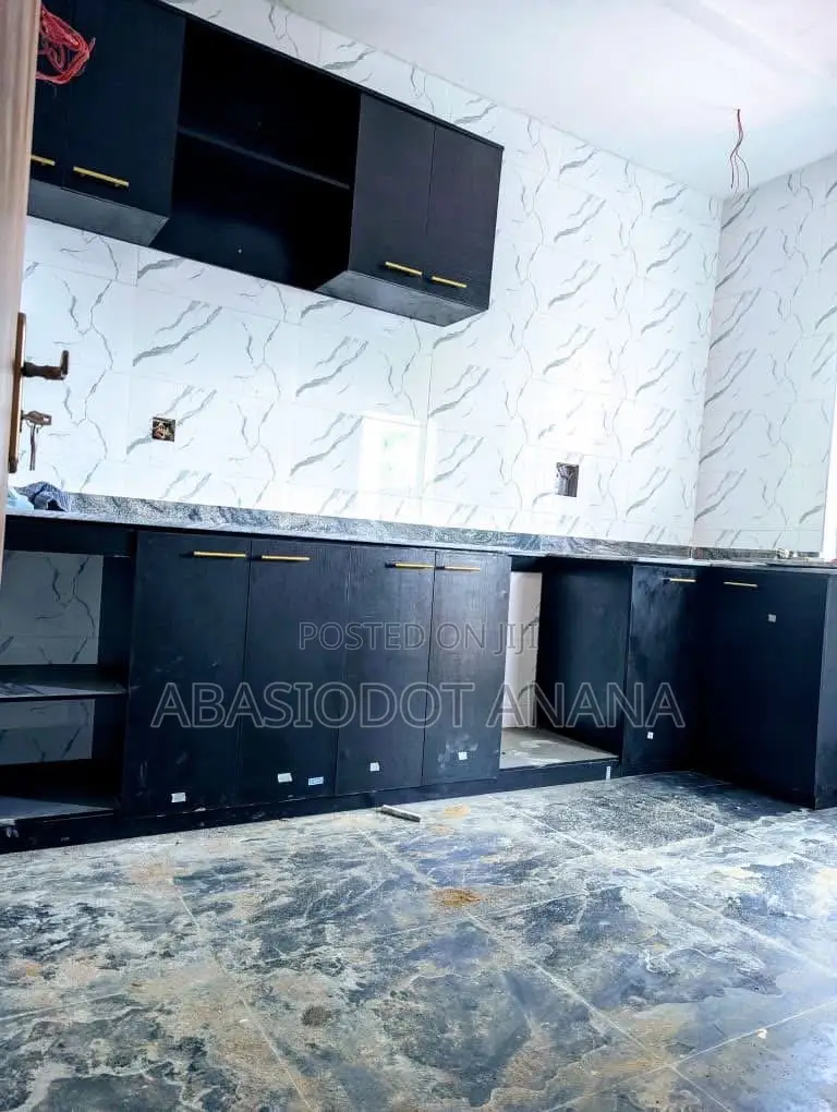 2bdrm Duplex in Main Shelter Afrique, Uyo for rent