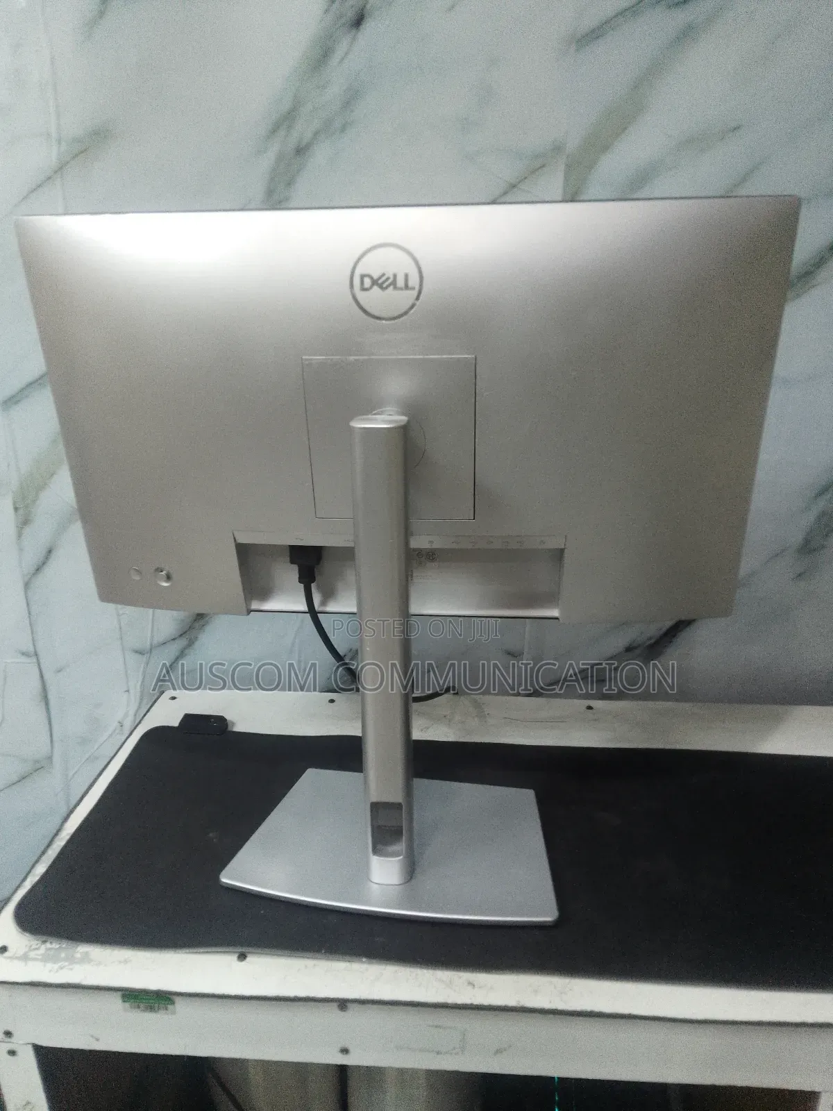 Dell 24" Ultra Sharp 1920x1080 Ips 16:9 Ratio Inbuilt Speakers Usb C
