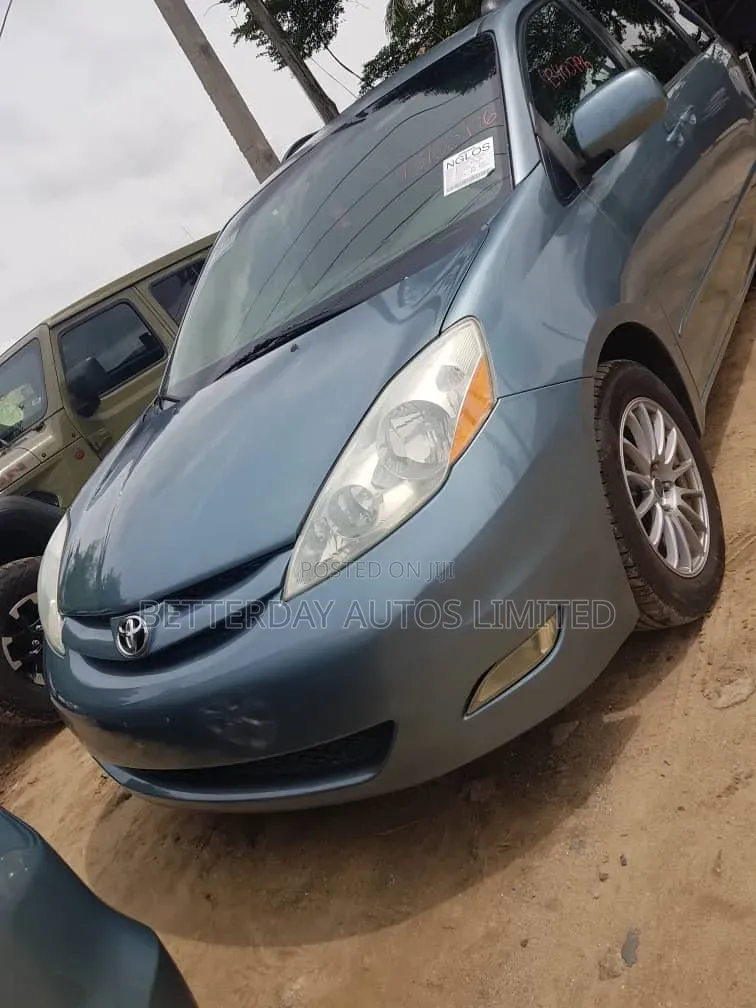 Toyota Sienna XLE 2007 Blue