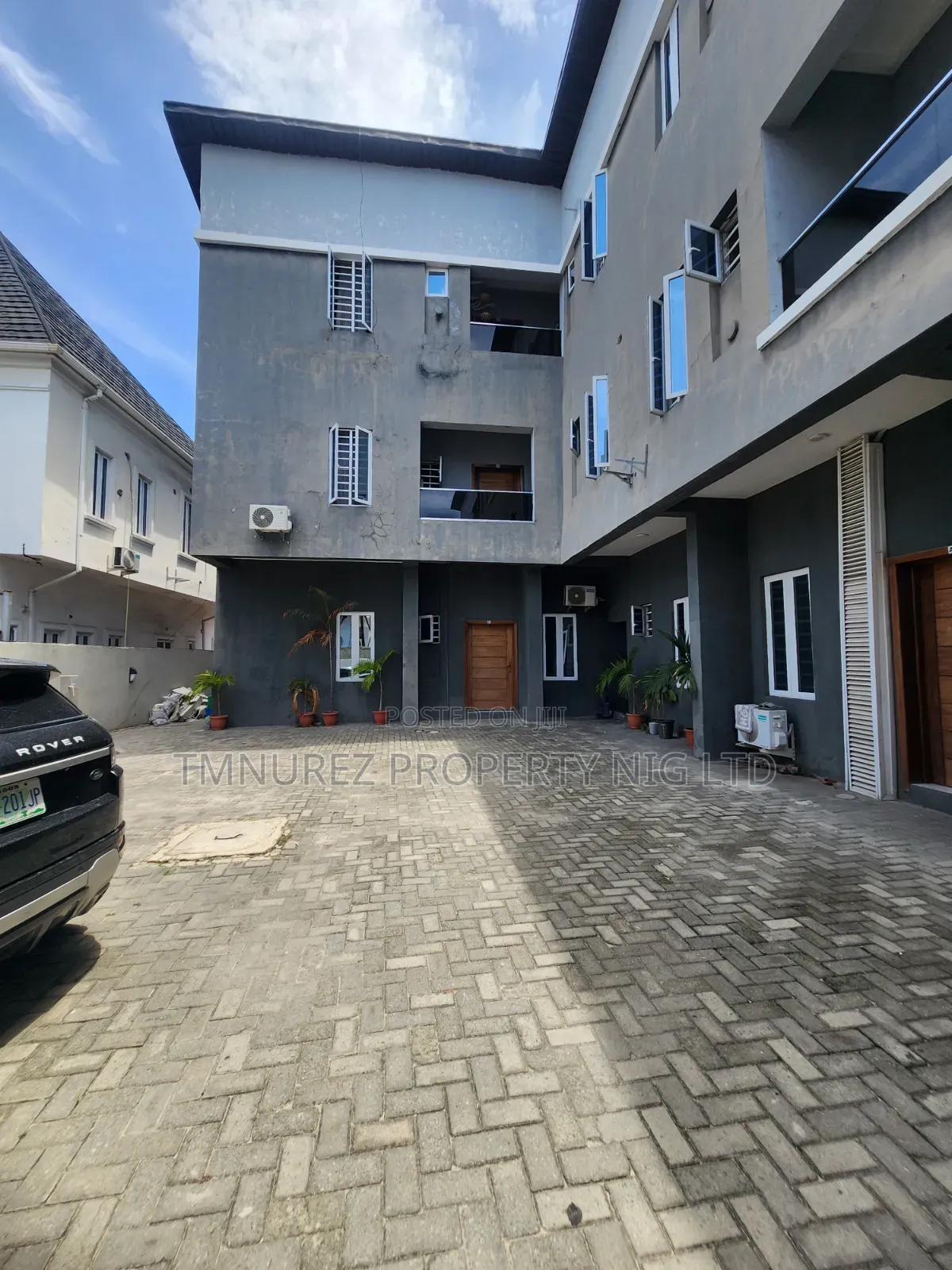 2bdrm Apartment in Chevron for rent