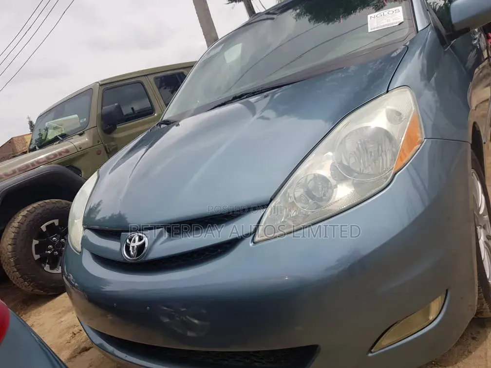 Toyota Sienna XLE 2007 Blue