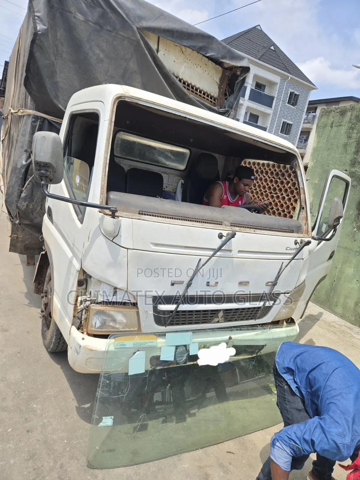 Mitsubishi Fuso Canter Windscreen Glass Available Installed