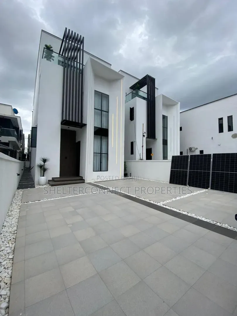 5bdrm Duplex in Lekki Expressway for sale