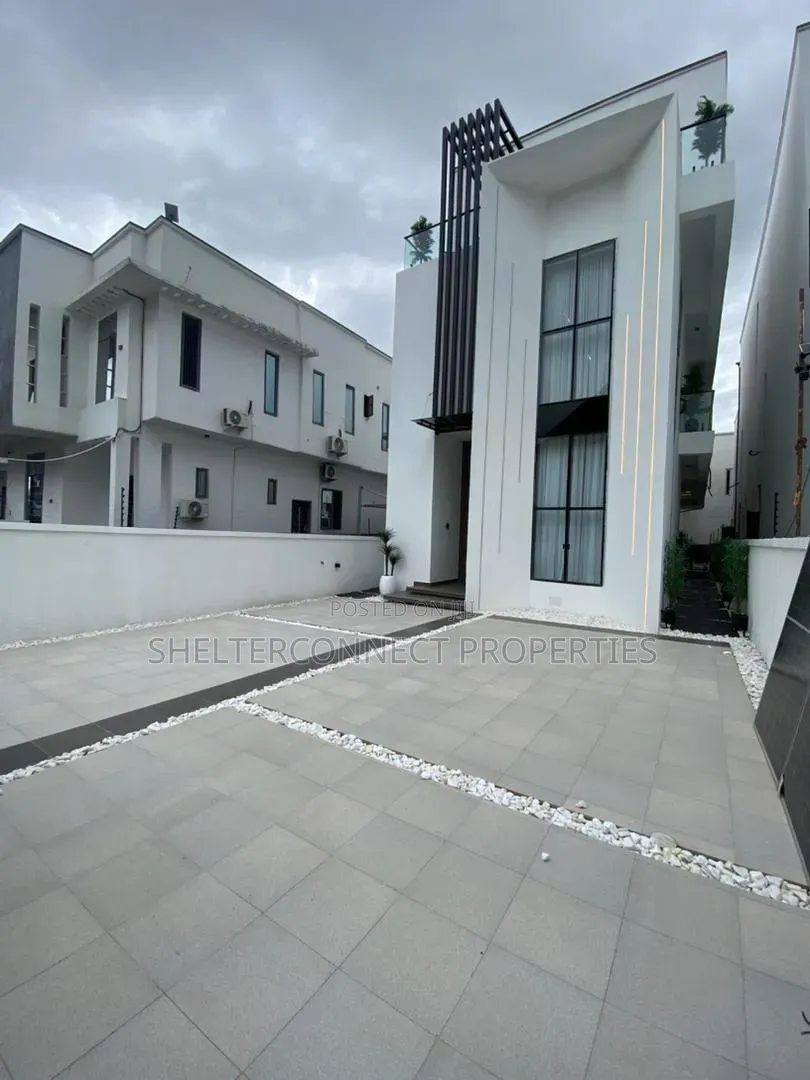 5bdrm Duplex in Lekki Expressway for sale