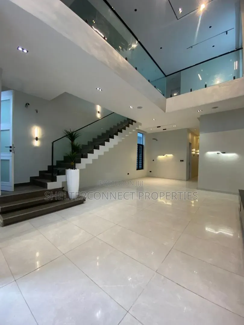 5bdrm Duplex in Lekki Expressway for sale