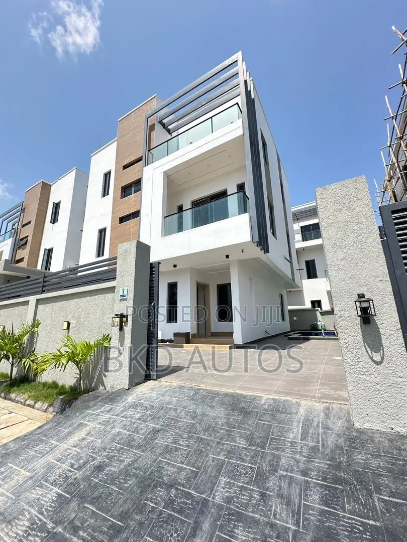 5bdrm Duplex in Lekki Phase 1 for sale
