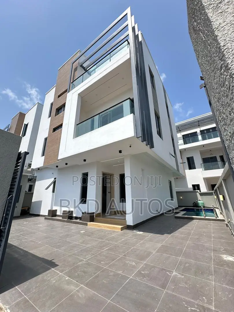 5bdrm Duplex in Lekki Phase 1 for sale